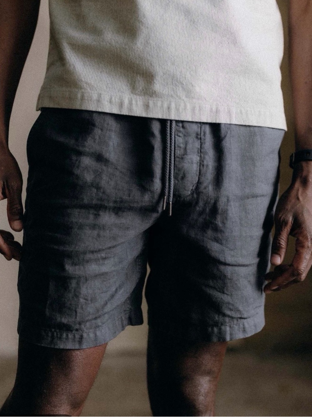 Taylor Stitch The Après Short in Faded Black Hemp